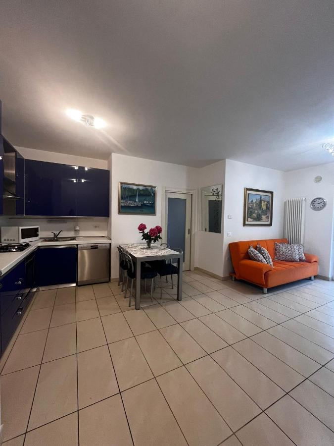 Garden & Pool Perugini Apartment Torbole Sul Garda ภายนอก รูปภาพ