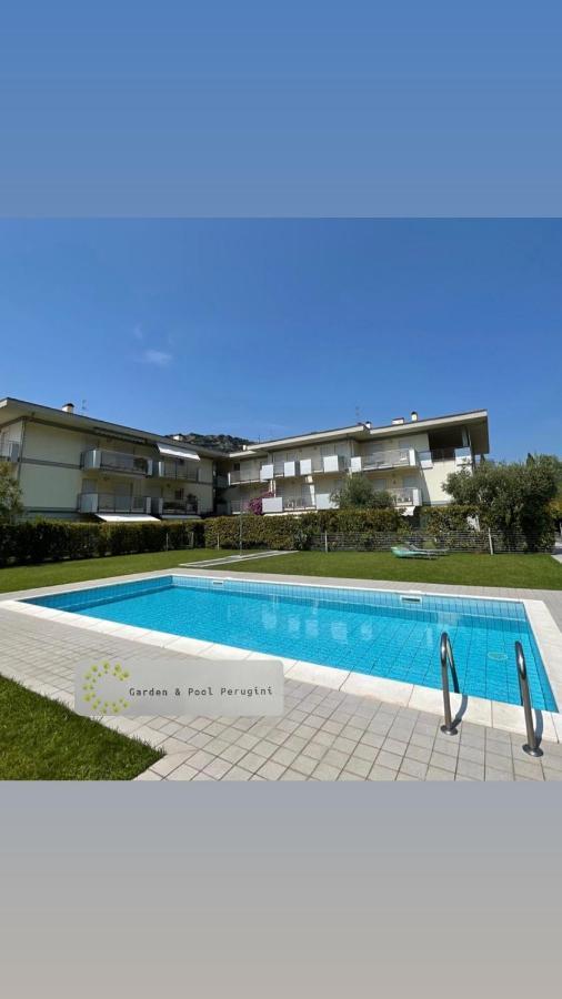 Garden & Pool Perugini Apartment Torbole Sul Garda ภายนอก รูปภาพ
