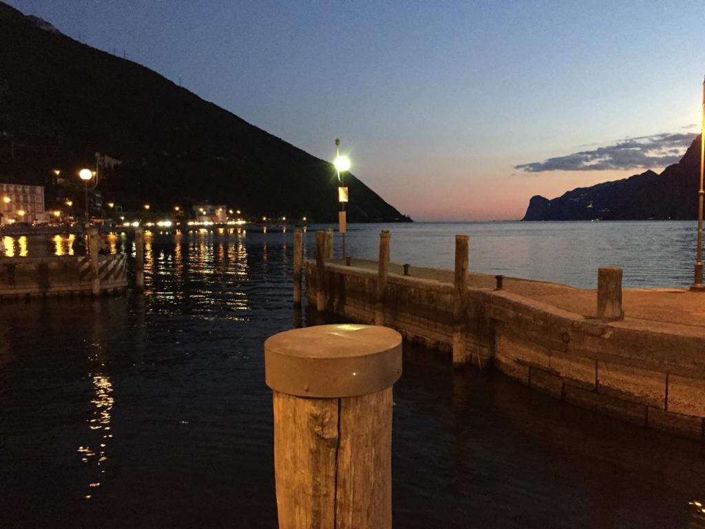 Garden & Pool Perugini Apartment Torbole Sul Garda ภายนอก รูปภาพ